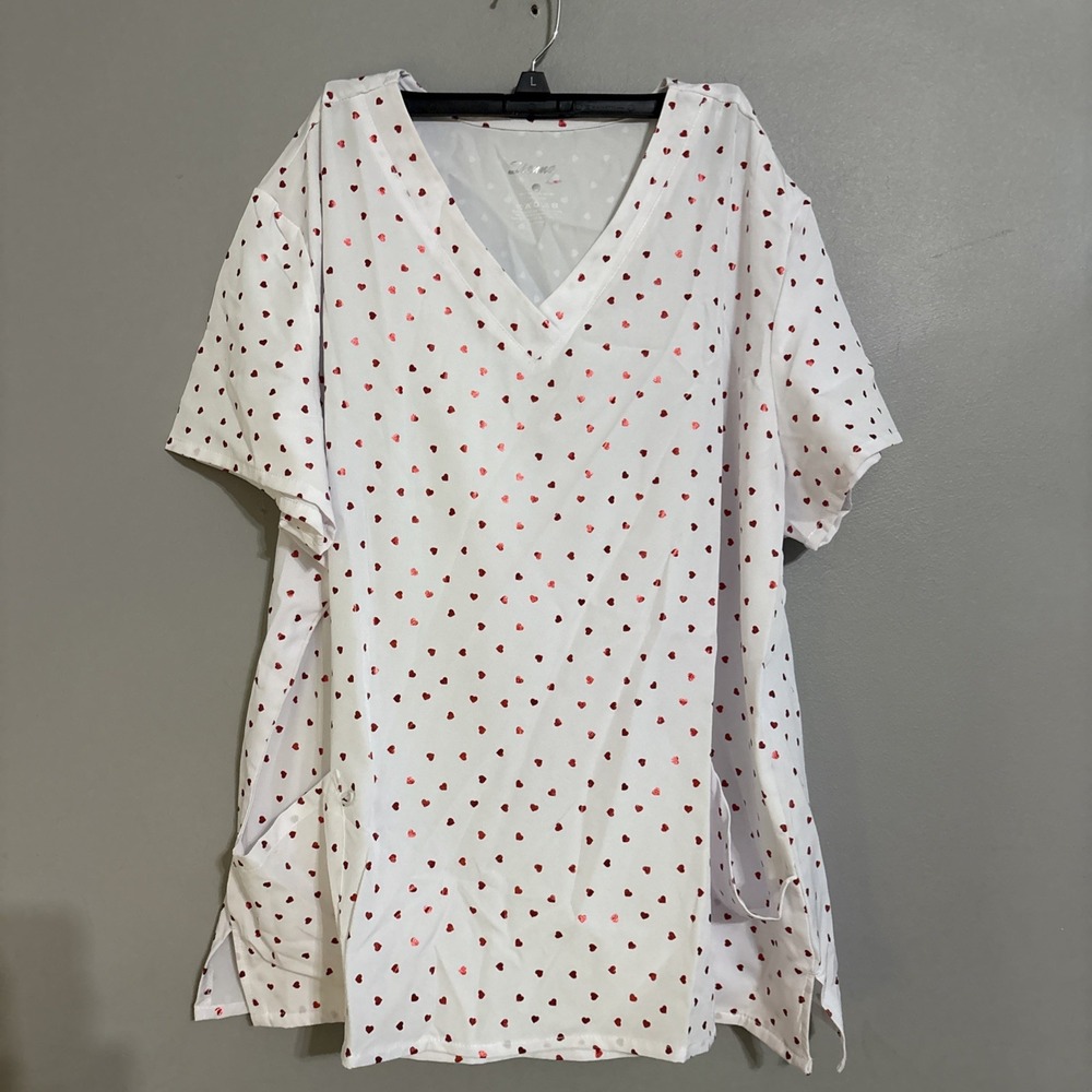 Siena Scrub Sz 2 XL Heart Polka Dot Short Sleeve Medical Uniform Top